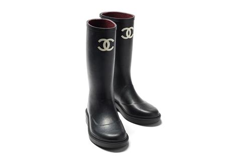 chanel wellies black